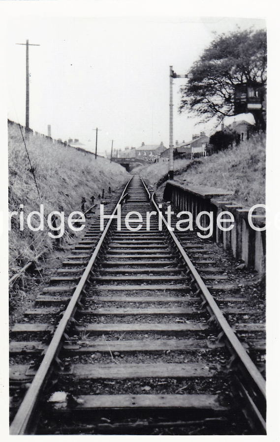 342B - Railway - Looking down line to Stone Bridge - Unknown